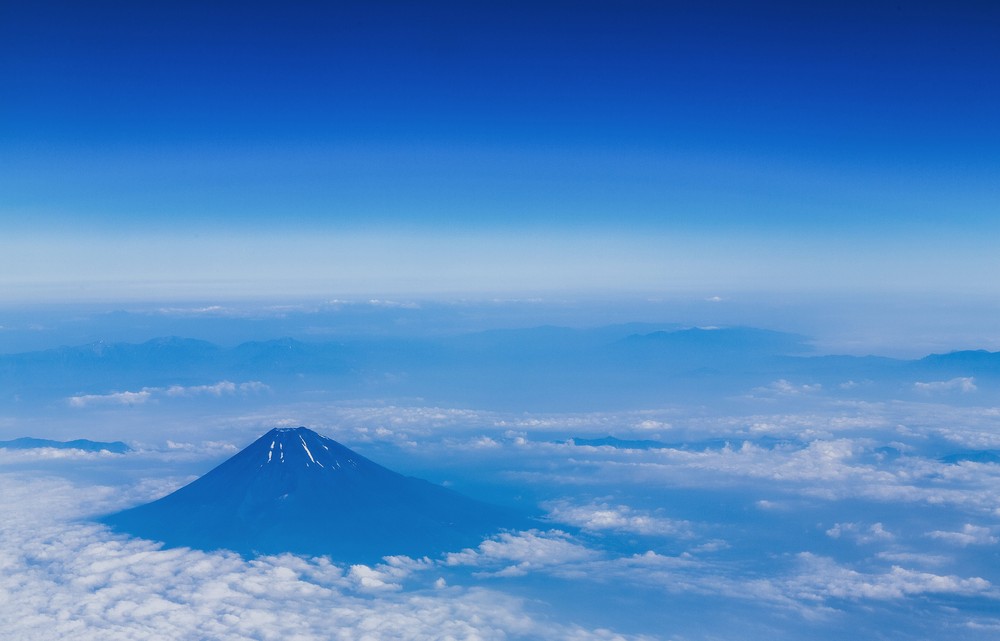 Amazon.co.jp: 富士山 Mt.Fuji 四季が織りなす霊峰富士